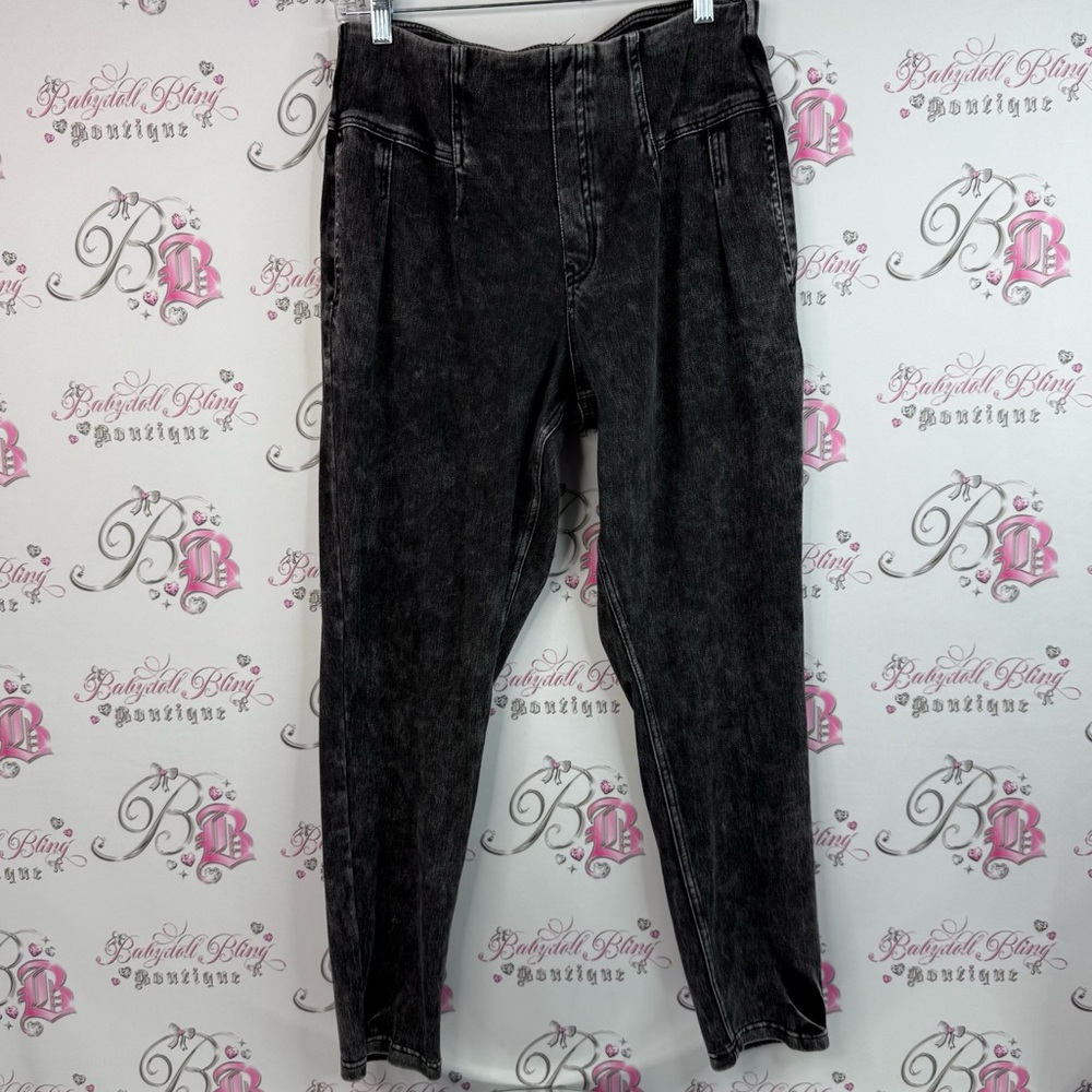 Anna & Ava pants bottoms stretchy distressed grey High Rise Charcoal Jeans